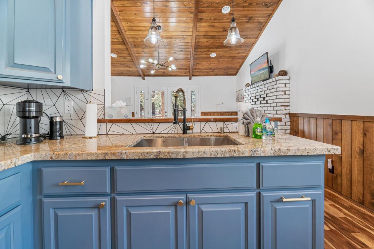 Yellow Pine Lodge - Charming Cottage Style Cabin With Peak-A-Boo Lake And Mountain Views Big Bear Lake Dış mekan fotoğraf