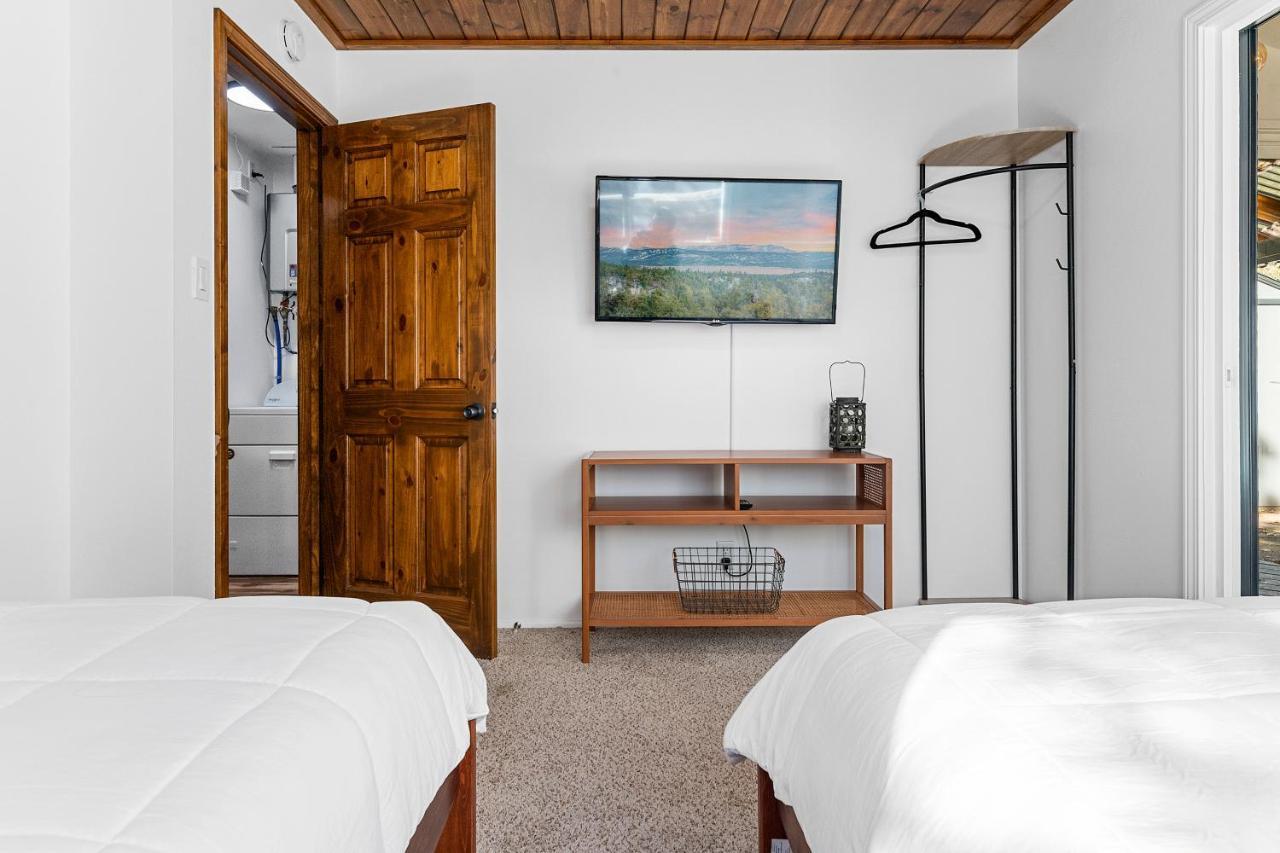 Yellow Pine Lodge - Charming Cottage Style Cabin With Peak-A-Boo Lake And Mountain Views Big Bear Lake Dış mekan fotoğraf